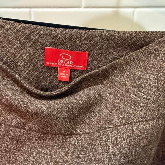 DESIGNER Oscar de la Renta quiet luxury tweed pencil skirt; chocolate brown - Picture 4 of 8